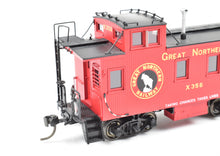 Load image into Gallery viewer, HO Brass CIL - Challenger Imports GN - Great Northern 25' Wood Caboose Later Version FP X356
