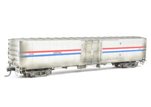 Load image into Gallery viewer, HO Brass Metro Models Amtrak Merchandise Handling Car Custom Painted No. 1424 Weathered