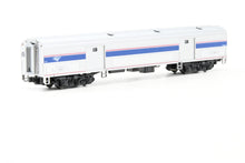 Load image into Gallery viewer, N Kato 156-0953 Amtrak Baggage Car No. 1221 Phase IV