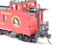 Load image into Gallery viewer, HO Brass CIL - Challenger Imports GN - Great Northern 25' Wood Caboose Later Version FP X356