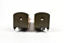 Load image into Gallery viewer, HO Brass NPP - Nickel Plate Products GN - Great Northern 2-Car Passenger Set Pro-Painted