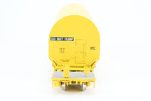 Load image into Gallery viewer, HO Brass CON OMI - Overland Models, Inc. UP - Union Pacific NASA Shuttle Solid Rocket Motor Rail Car Factory Painted No. 50011