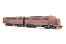 Load image into Gallery viewer, HO Brass Hallmark Models LV - Lehigh Valley EMD FT A/B Set CP w/Heavy Weathering