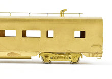 Load image into Gallery viewer, HO Brass S. Soho & Co. GN - Great Northern Empire Builder #1209 Coach