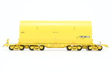 Load image into Gallery viewer, HO Brass CON OMI - Overland Models, Inc. UP - Union Pacific NASA Shuttle Solid Rocket Motor Rail Car Factory Painted No. 50020