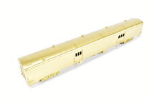 Load image into Gallery viewer, HO Brass Oriental Limited NP - Northern Pacific North Coast Limited Water Baggage Car #400 w/o Skirts