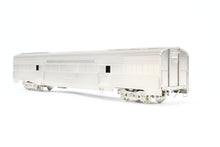 Load image into Gallery viewer, HO Brass Oriental Limited ATSF - Santa Fe "Super Chief" Cars Baggage 3430