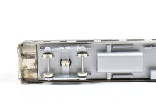 Load image into Gallery viewer, HO Brass Oriental Limited CB&Q - Burlington Route Twin Cities Zephyr Coach