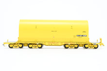 Load image into Gallery viewer, HO Brass CON OMI - Overland Models, Inc. UP - Union Pacific NASA Shuttle Solid Rocket Motor Rail Car Factory Painted No. 50024