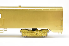 Load image into Gallery viewer, HO Brass Oriental Limited NP - Northern Pacific North Coast Limited Water Baggage Car #400 w/o Skirts