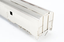 Load image into Gallery viewer, HO Brass Oriental Limited ATSF - Santa Fe "Super Chief" Cars Baggage 3430