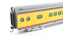 Load image into Gallery viewer, HO Brass Soho MILW - Milwaukee Road #480 Coach Custom Painted