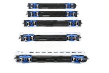 Load image into Gallery viewer, HO Plastic GHB International RDG - Reading Crusader 75th Anniversary 5 Car Set Factory Decorated - CARS ONLY - NO LOCOMOTIVE