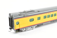 Load image into Gallery viewer, HO Brass Soho MILW - Milwaukee Road #480 Coach Custom Painted