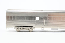 Load image into Gallery viewer, HO Brass Oriental Limited ATSF - Santa Fe "Super Chief" Cars Baggage 3430