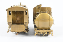 Load image into Gallery viewer, HO Brass PFM - United D&RGW - Denver & Rio Grande Western 2-10-2 Early Version F-81 Crown Model