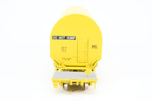 Load image into Gallery viewer, HO Brass CON OMI - Overland Models, Inc. UP - Union Pacific NASA Shuttle Solid Rocket Motor Rail Car Factory Painted No. 50024
