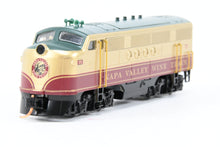 Load image into Gallery viewer, N Microtrains Line Napa Valley Wine Train 4-Pack w/Bonus FT Powered A-unit