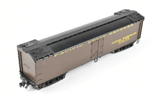 Load image into Gallery viewer, HO Brass WP Car Corp. PFE - Pacific Fruit Express Express Reefer Factory Painted No. 772