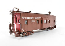Load image into Gallery viewer, HO Brass CIL - Challenger Imports SP - Southern Pacific Bay Window Riveted Steel Caboose Class C-30-4 FP No. 1264