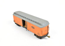 Load image into Gallery viewer, HO La Belle Woodworking IT - Illinois Terminal Freight/Baggage Trailer Built and Painted #610