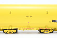 Load image into Gallery viewer, HO Brass CON OMI - Overland Models, Inc. UP - Union Pacific NASA Shuttle Solid Rocket Motor Rail Car Factory Painted No. 50024