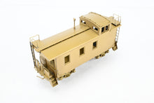 Load image into Gallery viewer, HO Brass Oriental Limited GN - Great Northern 25 Foot Caboose
