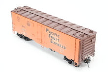 Load image into Gallery viewer, O Brass PSC - Precision Scale Co. PFE - Pacific Fruit Express 40’ Steel Reefer with Wood Roof Walk Circa 1945 CP No. 45885