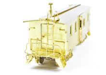 Load image into Gallery viewer, HO Brass OMI - Overland Models, Inc. CStP M&O C&NW Wood Bay-Window Caboose #6076 Omaha Rd