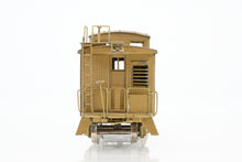 Load image into Gallery viewer, HO Brass Oriental Limited GN - Great Northern 25 Foot Caboose