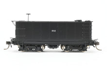 Load image into Gallery viewer, HO Brass W&R Enterprises NP - Northern Pacific Auxiliary Tender with Low Water Hatch Factory Painted No. 902