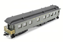 Load image into Gallery viewer, HO Brass Hallmark Models ATSF - Santa Fe Superintendents Business Car #400 Custom Painted