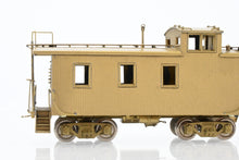 Load image into Gallery viewer, HO Brass Oriental Limited GN - Great Northern 25 Foot Caboose
