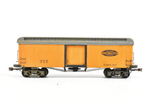 Load image into Gallery viewer, HO La Belle Woodworking ITS - Illinois Terminal System Freight/Baggage Trailer Built and Painted #717