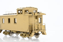 Load image into Gallery viewer, HO Brass Oriental Limited GN - Great Northern 25 Foot Caboose