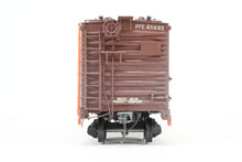 Load image into Gallery viewer, O Brass PSC - Precision Scale Co. PFE - Pacific Fruit Express 40’ Steel Reefer with Wood Roof Walk Circa 1945 CP No. 45885