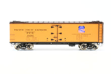 Load image into Gallery viewer, Gauge 1 - 1:32nd Scale Brass PSC - Precision Scale Co. PFE - Pacific Fruit Express 40' Wood Refrigerator R-30-12 Factory Painted No. 28290