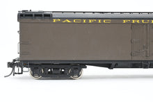 Load image into Gallery viewer, HO Brass WP Car Corp. PFE - Pacific Fruit Express Express Reefer 1940s Version Factory Painted No. 726