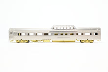 Load image into Gallery viewer, HO Brass Shoreham Shops CB&Q/D&RGW/WP California Zephyr Zephyr Budd Vista Dome