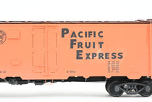 Load image into Gallery viewer, O Brass PSC - Precision Scale Co. PFE - Pacific Fruit Express 40’ Steel Reefer with Wood Roof Walk Circa 1945 CP No. 45885