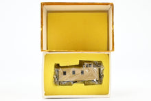 Load image into Gallery viewer, HO Brass Oriental Limited GN - Great Northern 25 Foot Caboose