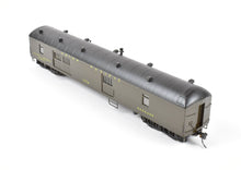 Load image into Gallery viewer, HO Brass S. Soho & Co. GN - Great Northern #1250 Lake series Diner