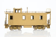 Load image into Gallery viewer, HO Brass Oriental Limited GN - Great Northern 25 Foot Caboose
