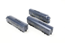 Load image into Gallery viewer, HO Stewart Hobbies C&EI – Chicago & Eastern Illinois EMD F3A/F3B/F3A Phase II Set w/ SoundTraxx Tsunami DCC and Sound