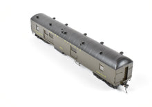 Load image into Gallery viewer, HO Brass S. Soho & Co. GN - Great Northern #1250 Lake series Diner