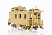 Load image into Gallery viewer, HO Brass Oriental Limited GN - Great Northern 25 Foot Caboose