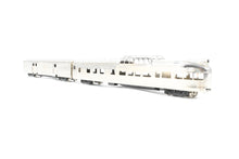 Load image into Gallery viewer, HO Brass NPP - Nickel Plate Products CB&Q - Burlington Route WP & D&RGW California Zephyr Dome-Observation Baggage Set