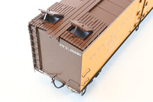 Load image into Gallery viewer, Gauge 1 - 1:32nd Scale Brass PSC - Precision Scale Co. PFE - Pacific Fruit Express 40' Wood Refrigerator R-30-12 Factory Painted No. 28290