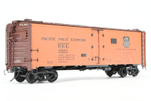 Load image into Gallery viewer, O Brass PSC - Precision Scale Co. PFE - Pacific Fruit Express 40’ Steel Reefer with Wood Roof Walk Circa 1945 CP No. 45683