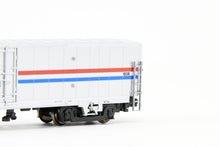 Load image into Gallery viewer, N Kato 106-3506 Amtrak Material Handling Car 2-Pack Phase III Set C-2 Nos. 1508 and 1553